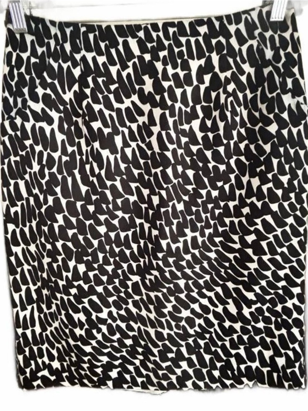Ann Taylor Black & White Abstract-Petal Pencil Skirt